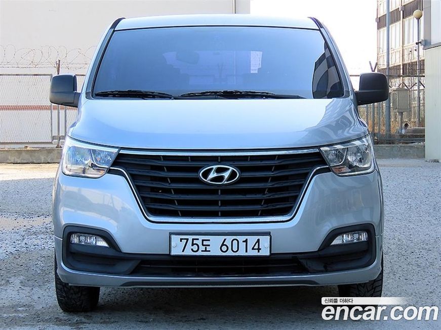 Hyundai Starex 2019