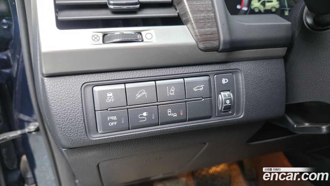 KG_Mobility_Ssangyong Rexton 2018