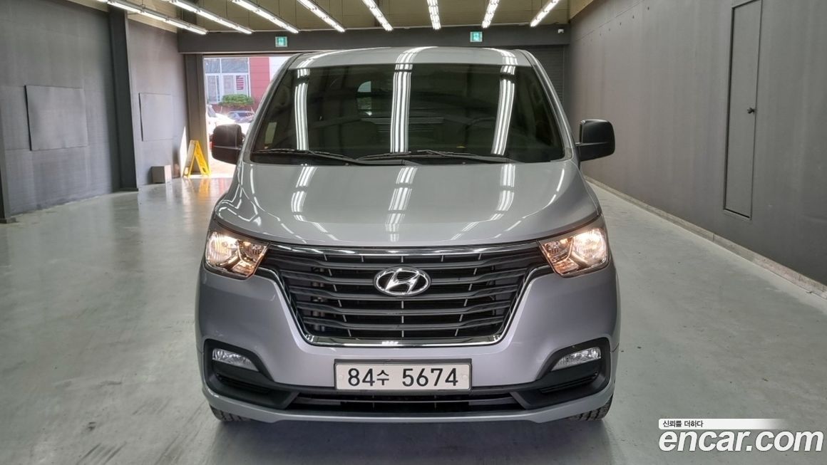 Hyundai Starex 2021