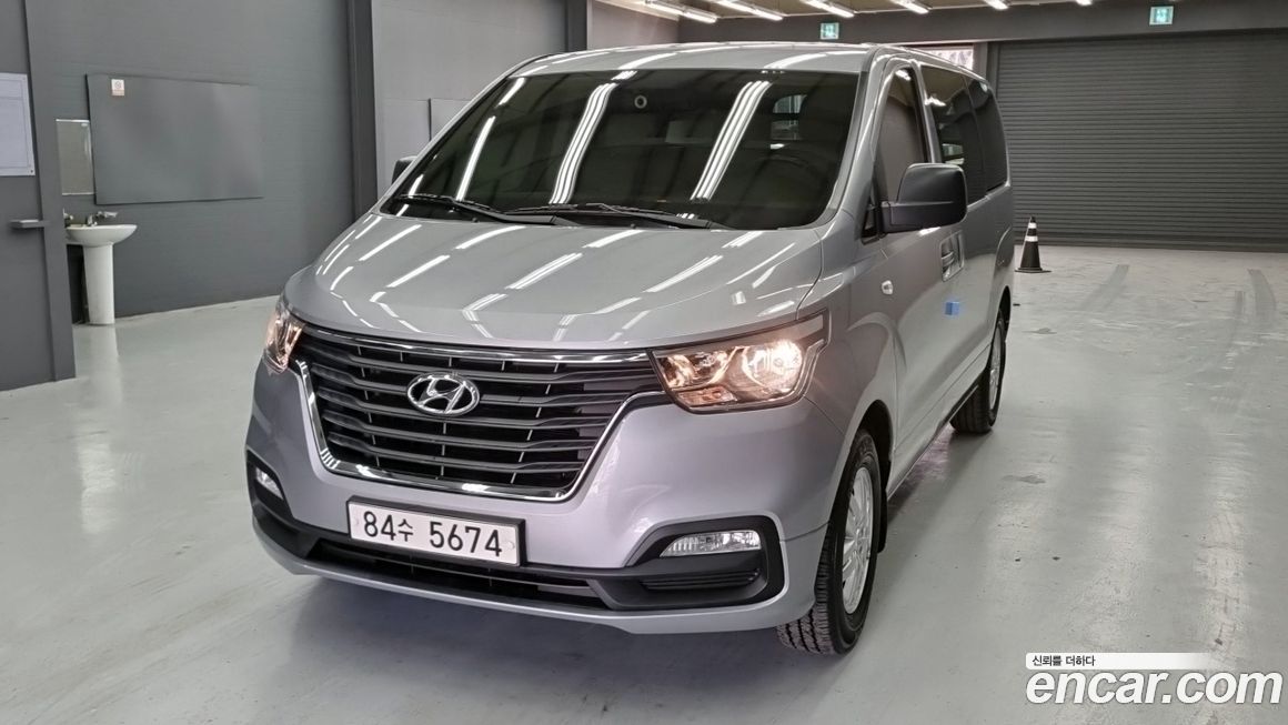 Hyundai Starex 2021