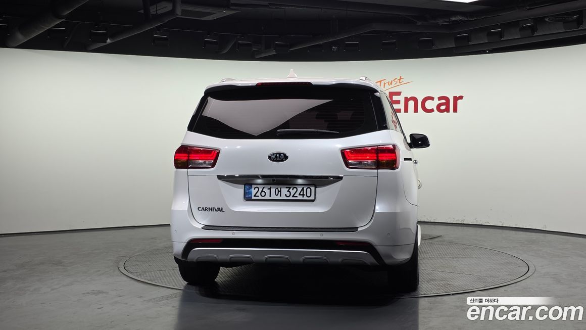 Kia Canival 2018