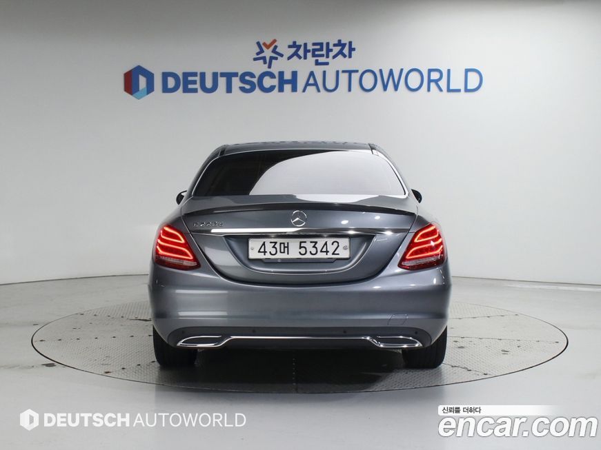 Mercedes-Benz C-Class 2017