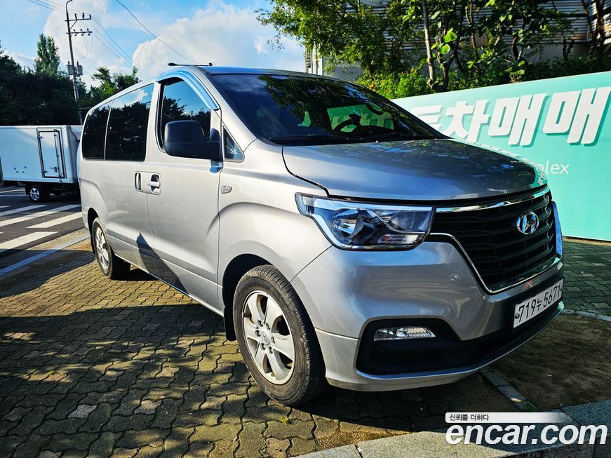 Hyundai Starex 2021