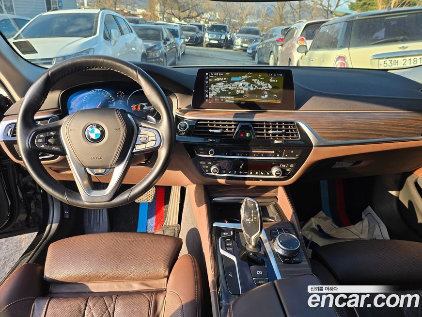 BMW 5-Series 2019