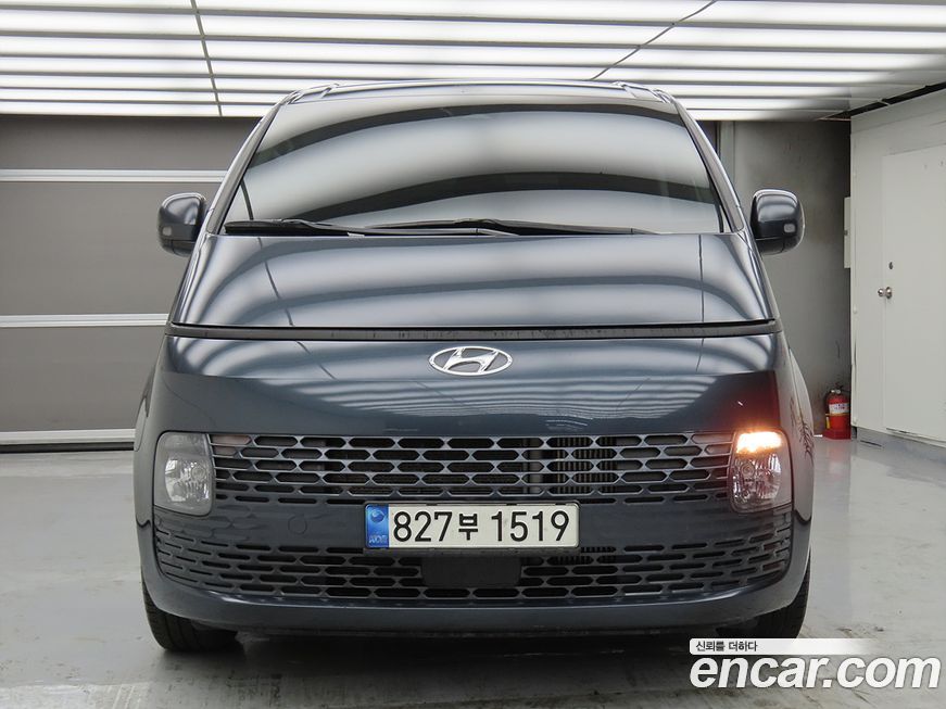 Hyundai Staria 2023