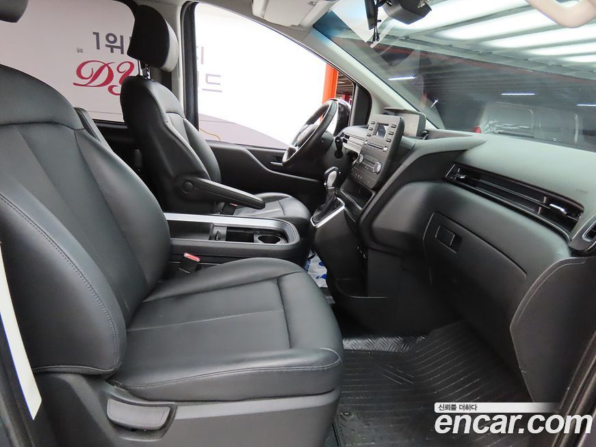 Hyundai Staria 2023