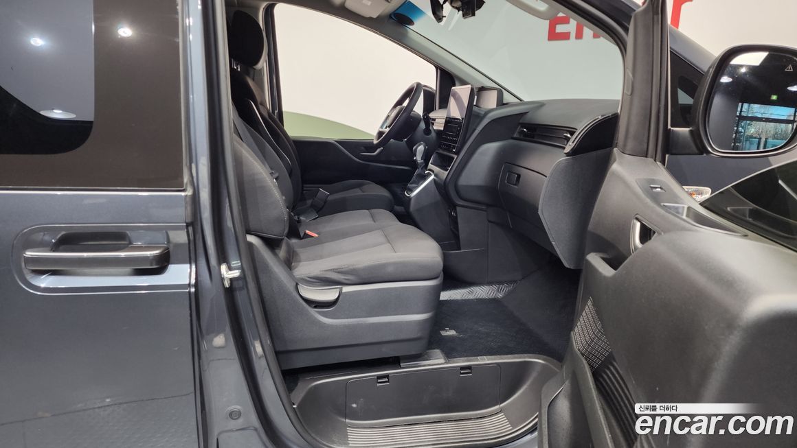 Hyundai Staria 2023