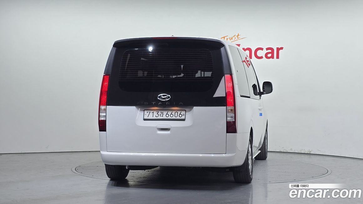 Hyundai Staria 2022