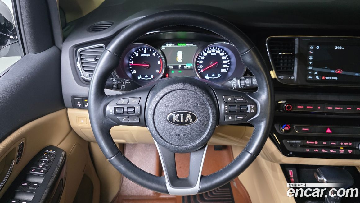 Kia Canival 2019