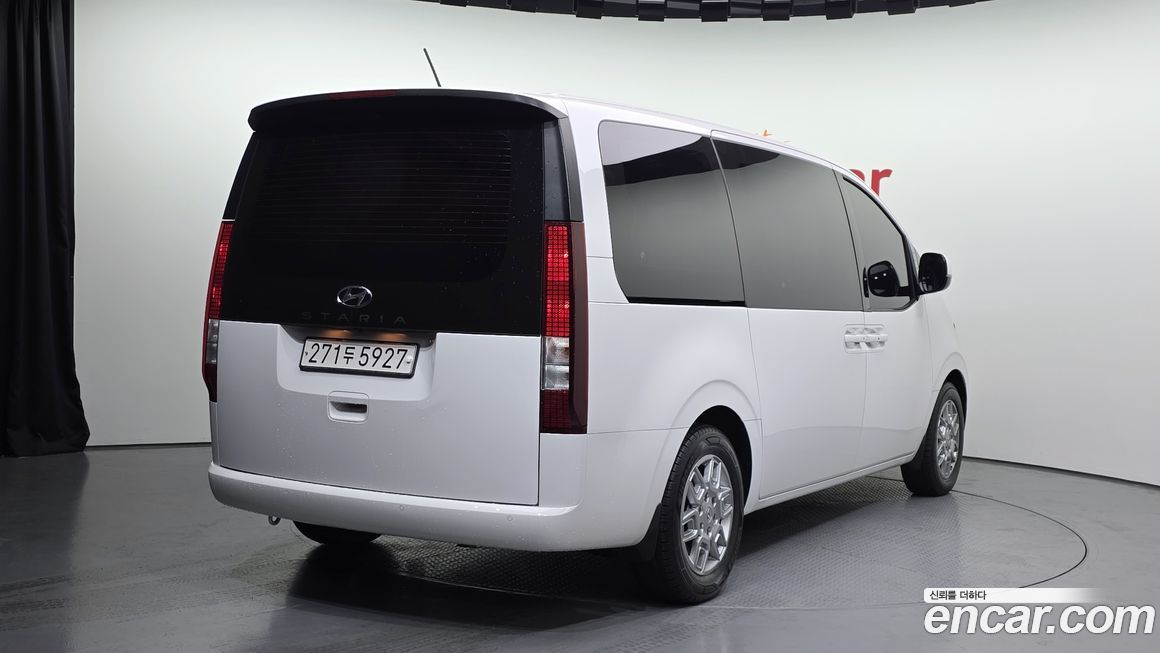 Hyundai Staria 2023
