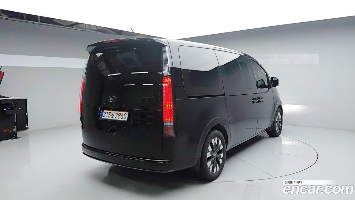 Hyundai Staria 2022