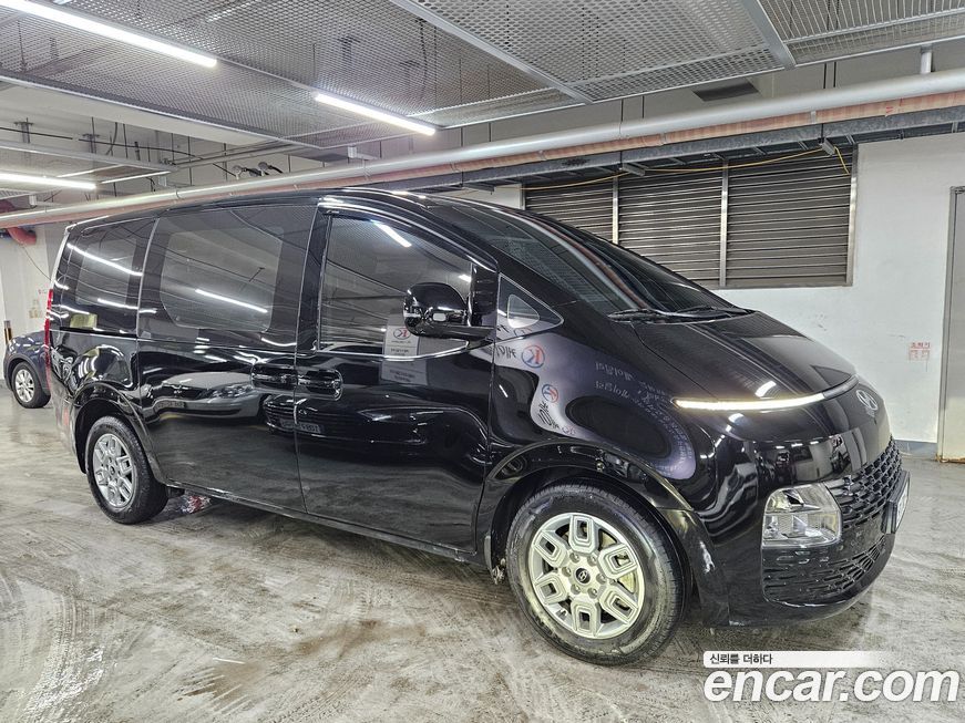Hyundai Staria 2025