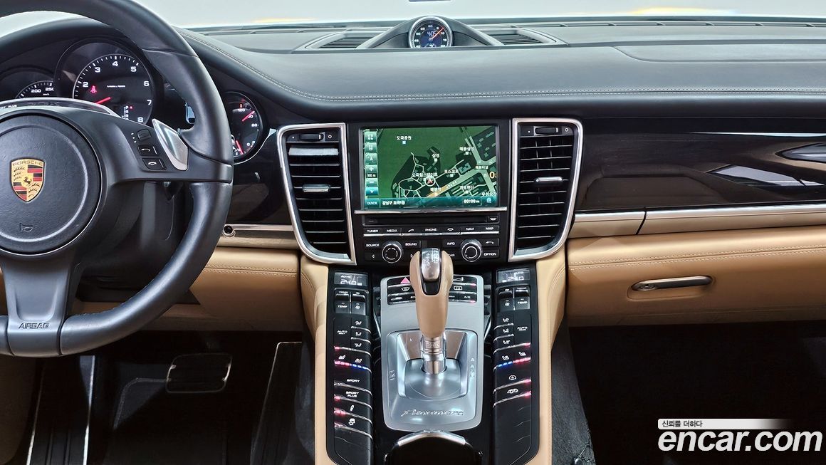 Porsche Panamera 2016