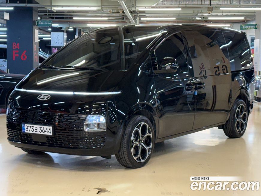 Hyundai Staria 2025