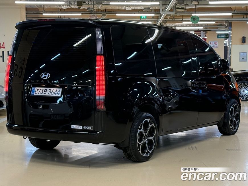 Hyundai Staria 2025