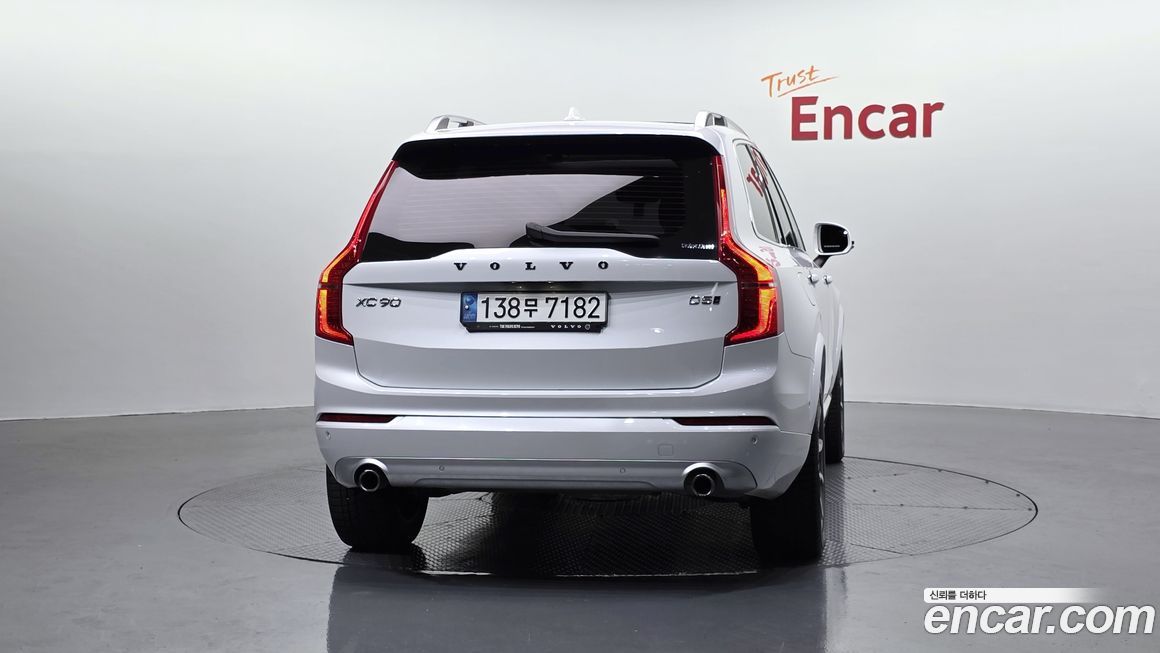 Volvo XC90 2019