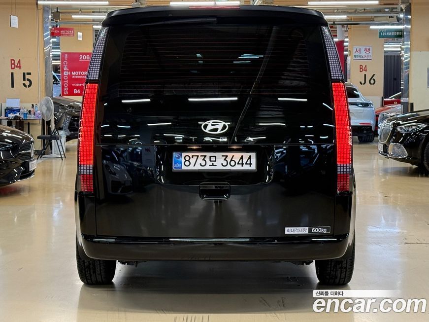 Hyundai Staria 2025