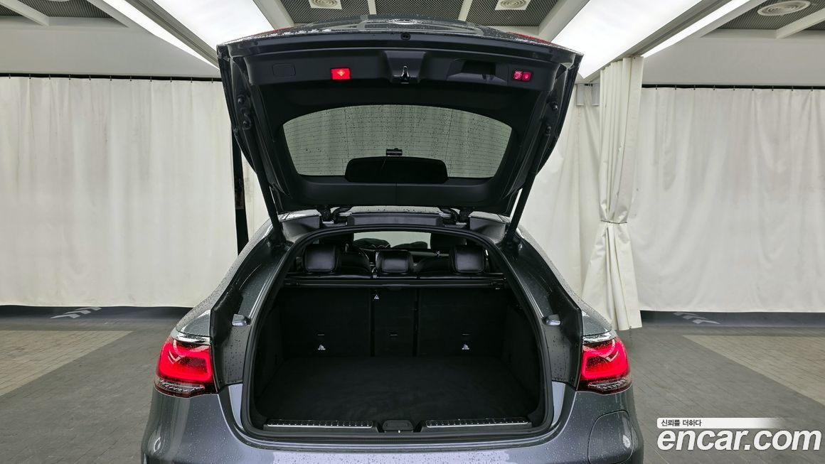 Mercedes-Benz GLC-Class 2021