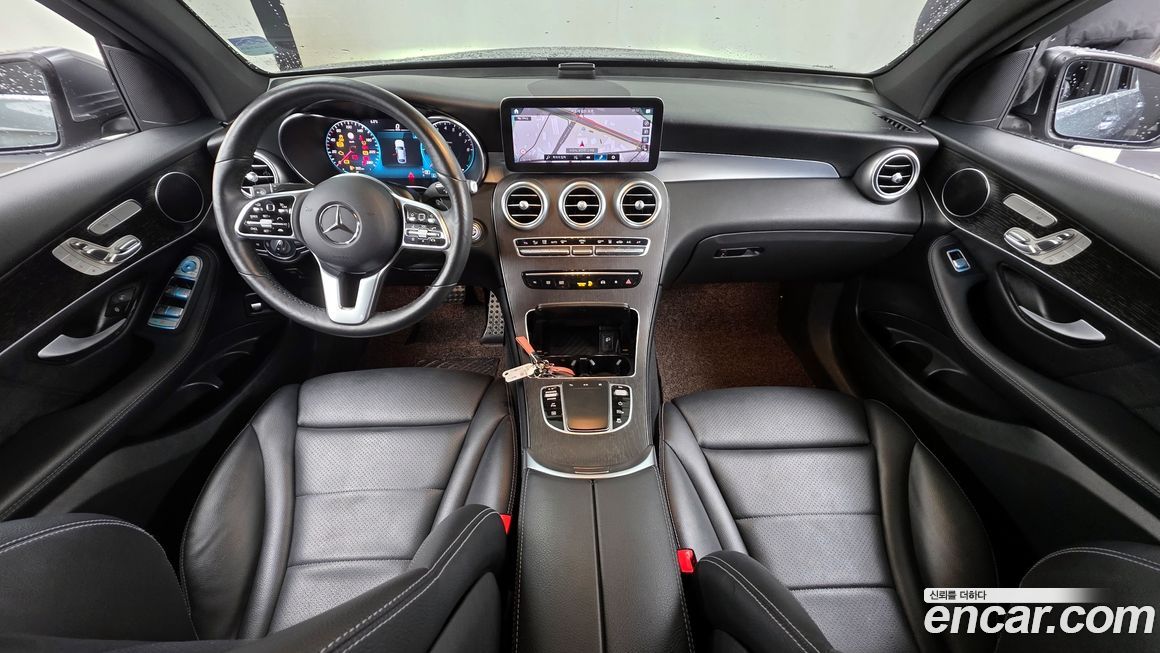 Mercedes-Benz GLC-Class 2021