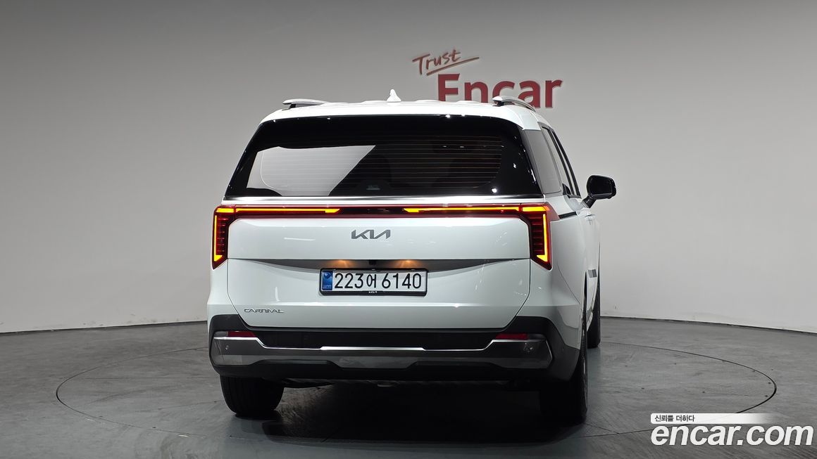 Kia Canival 2025