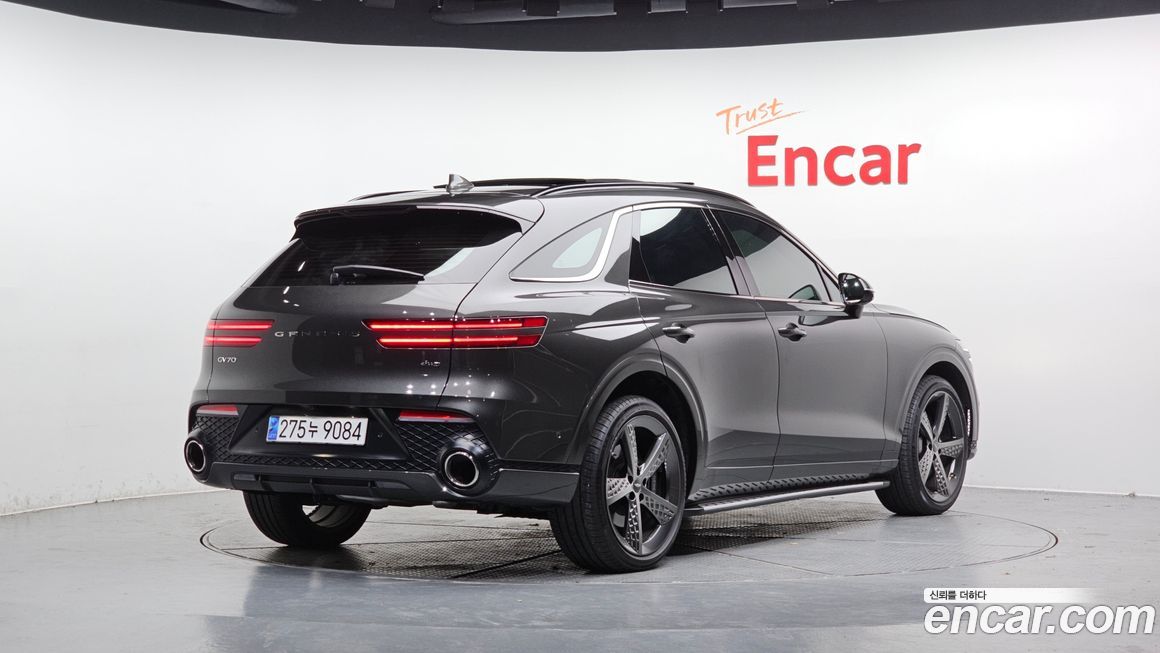 Genesis GV70 2024