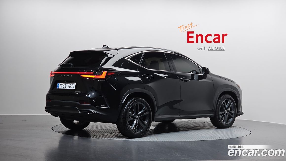 Lexus NX 2025
