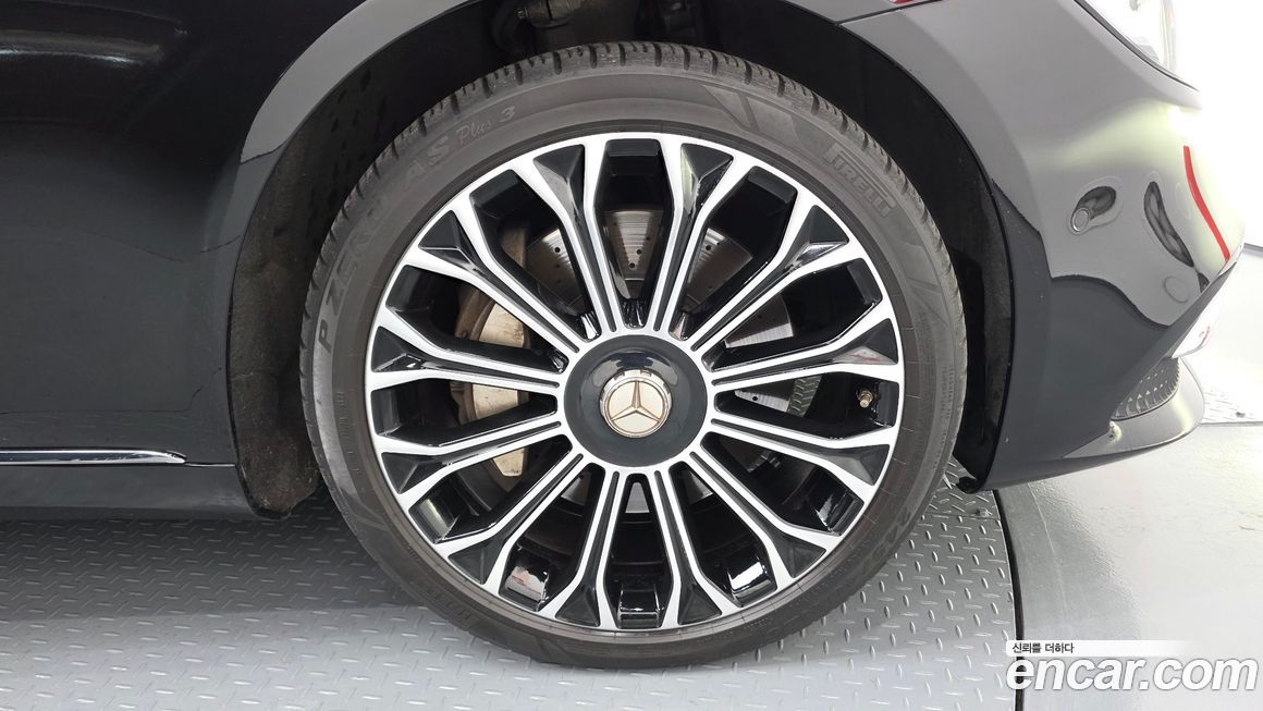 Mercedes-Benz S-Class 2020