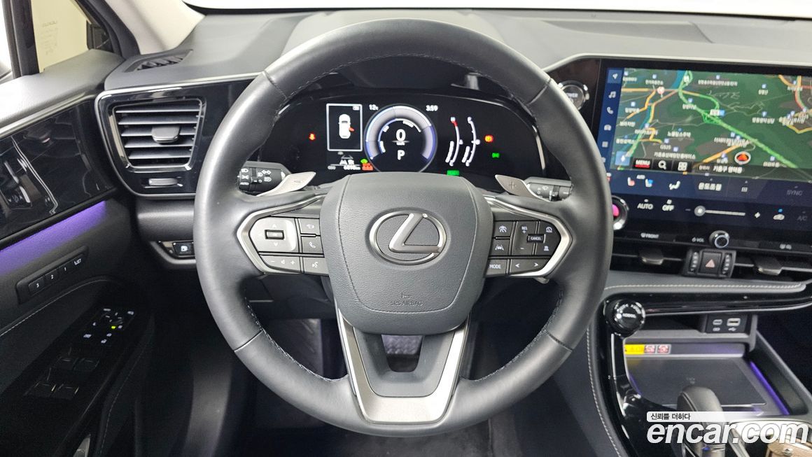 Lexus NX 2025