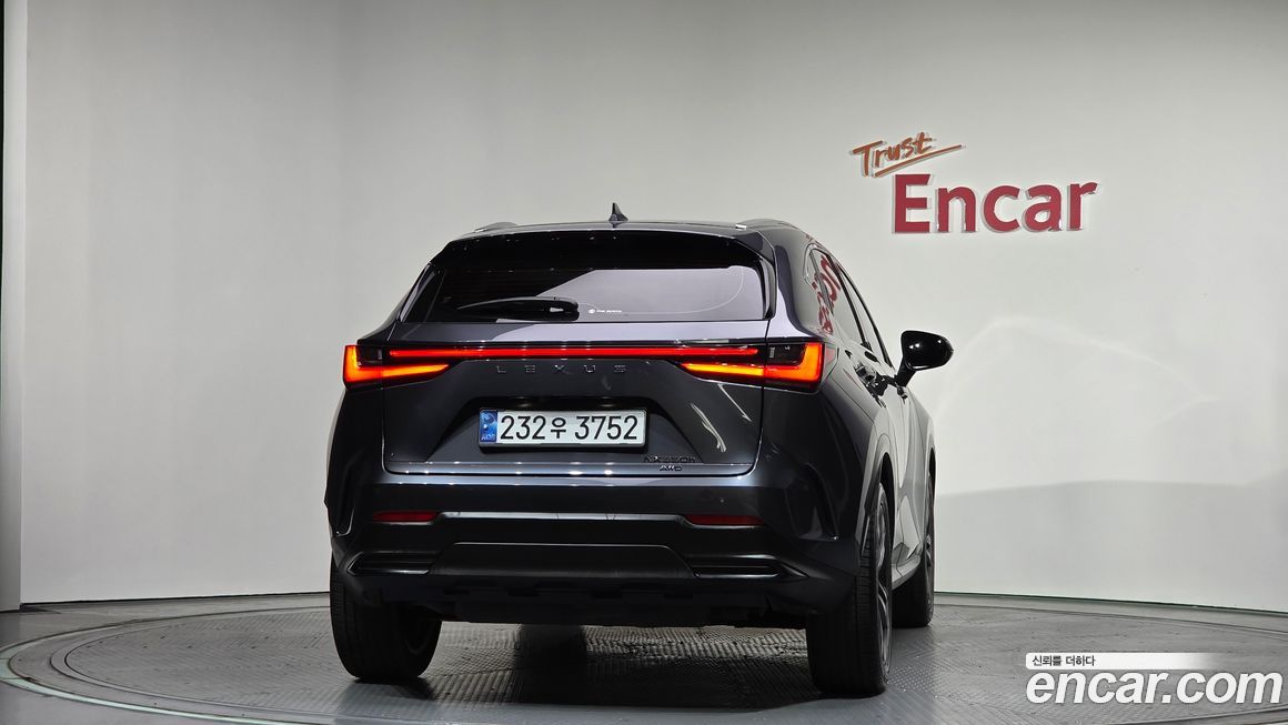Lexus NX 2025