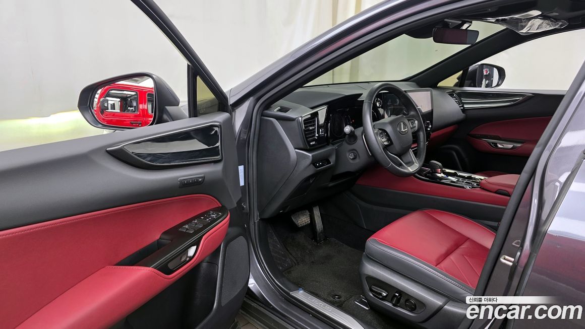 Lexus NX 2025