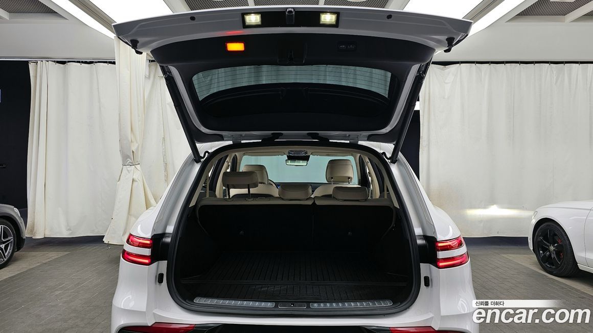 Genesis GV70 2025