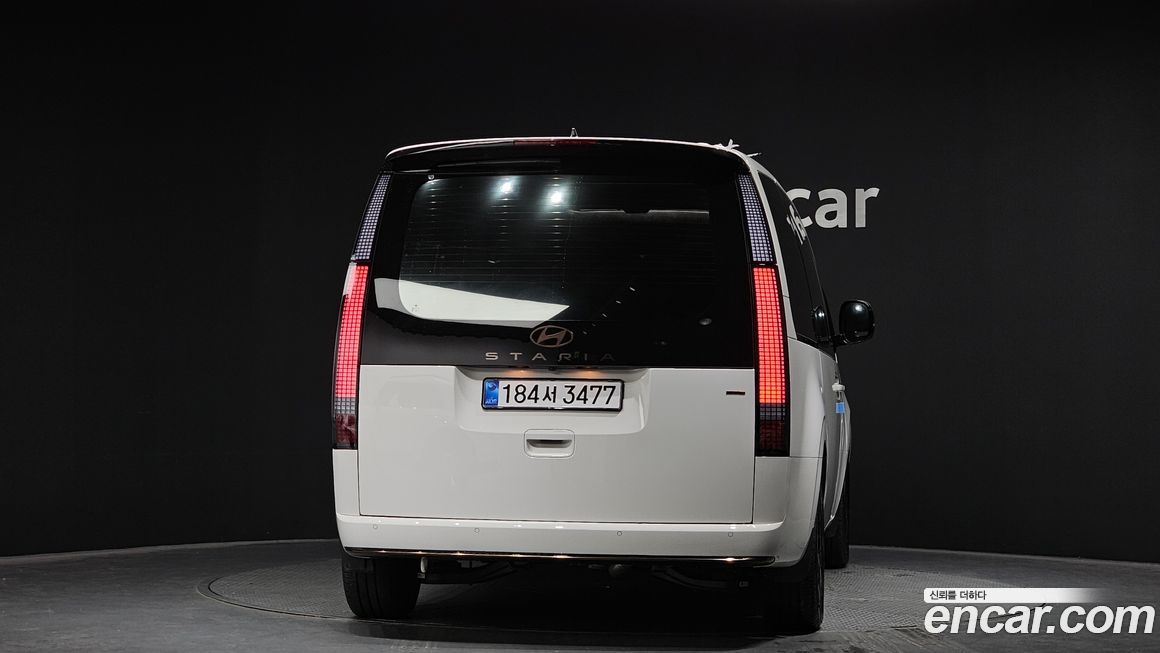 Hyundai Staria 2025