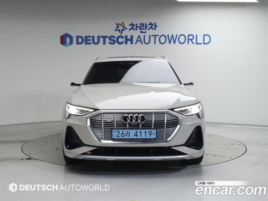 Audi e-tron 2022