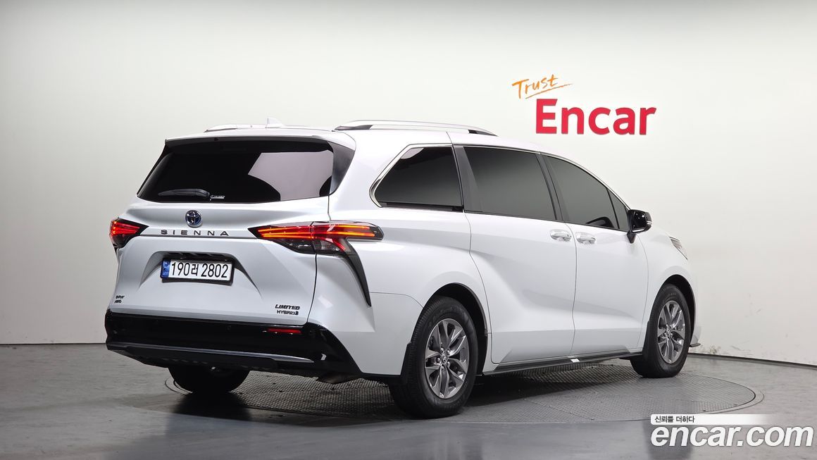 Toyota Sienna 2024