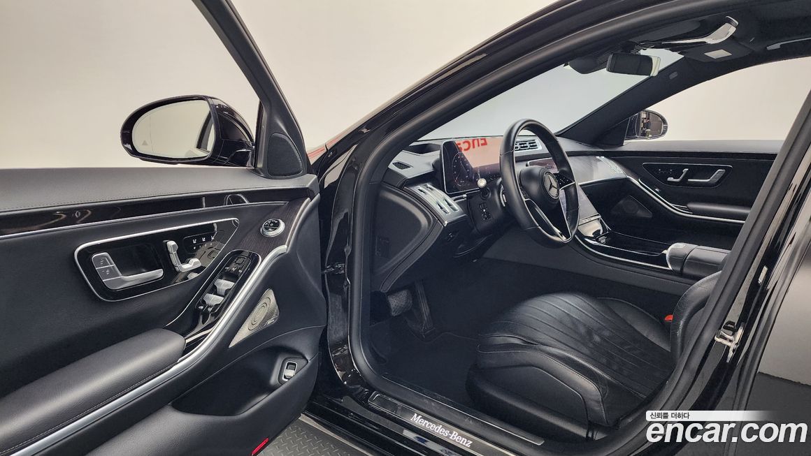 Mercedes-Benz S-Class 2021