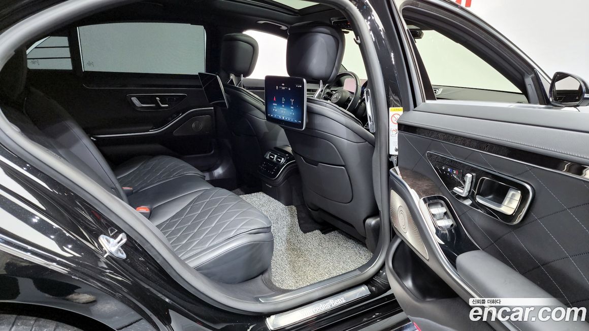 Mercedes-Benz S-Class 2021