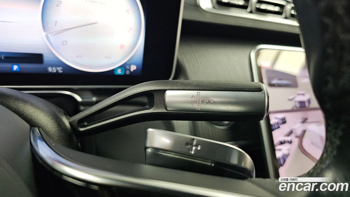 Mercedes-Benz S-Class 2022