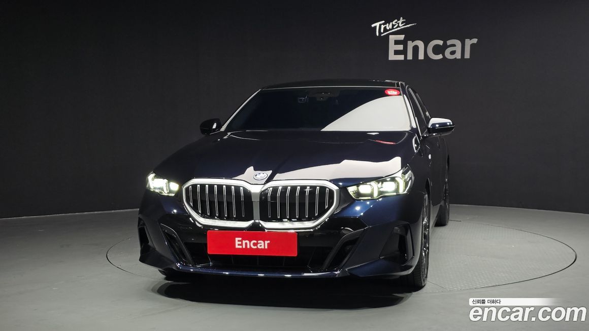 BMW 5-Series 2025