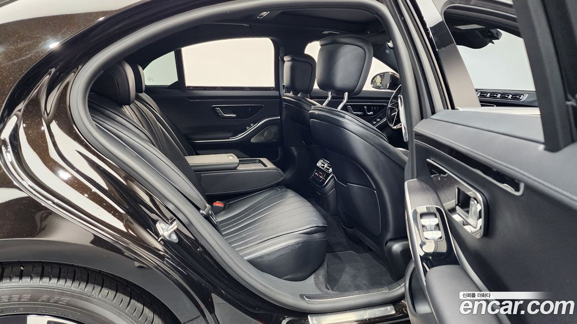 Mercedes-Benz S-Class 2021