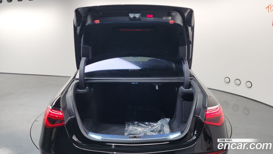 Mercedes-Benz S-Class 2022