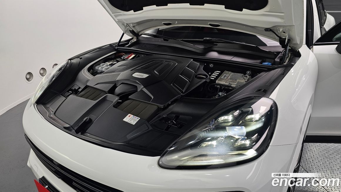 Porsche Cayenne 2022