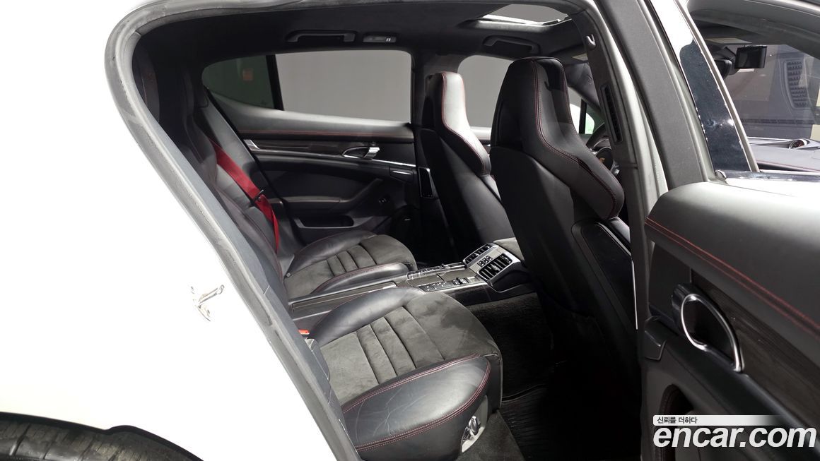 Porsche Panamera 2013