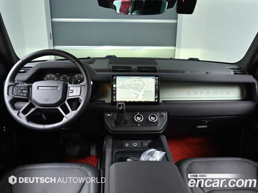 Land Rover Defender 2023