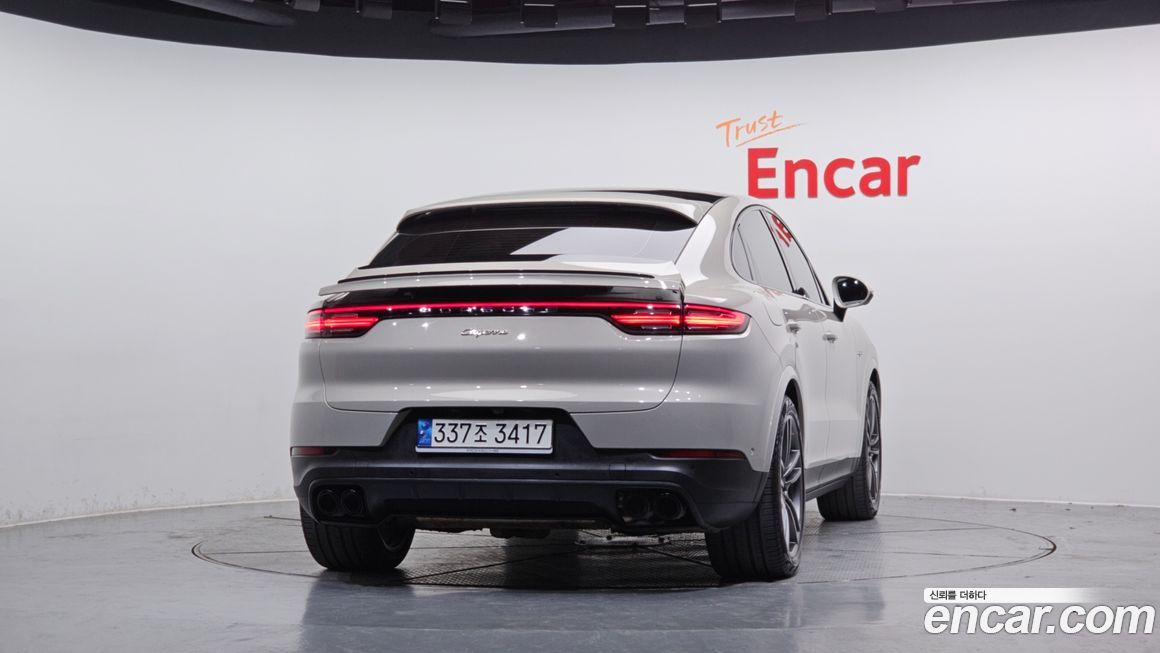 Porsche Cayenne 2021