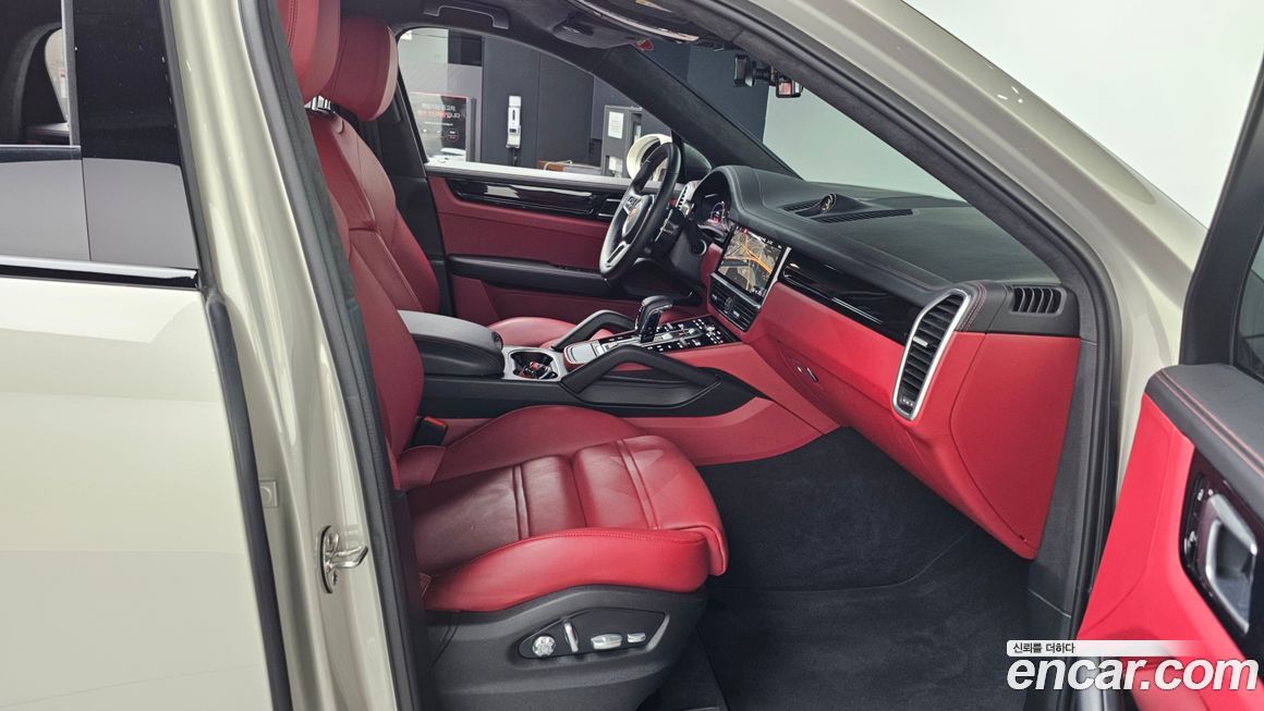 Porsche Cayenne 2021