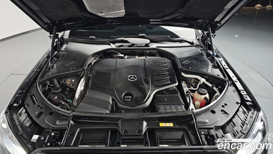 Mercedes-Benz S-Class 2023