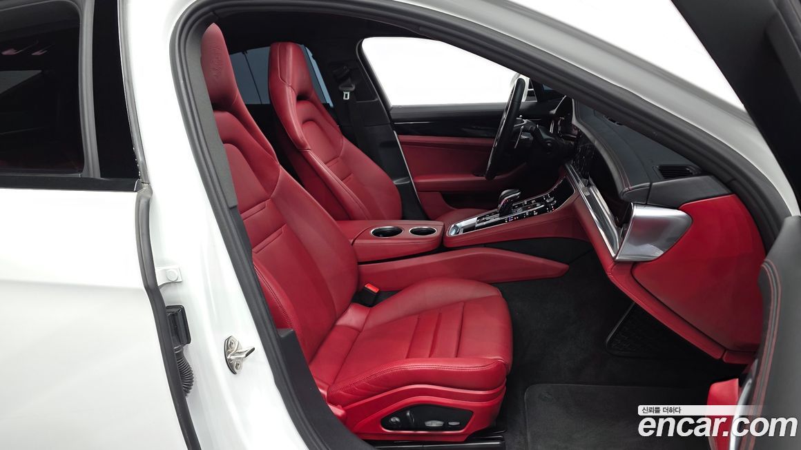 Porsche Panamera 2022