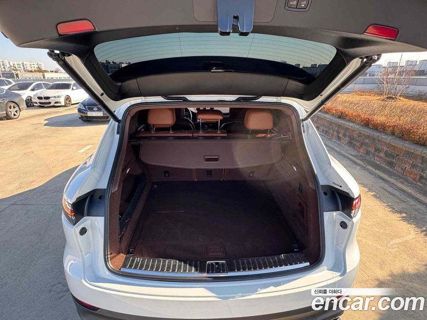 Porsche Cayenne 2023