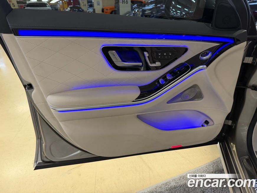 Mercedes-Benz S-Class 2023