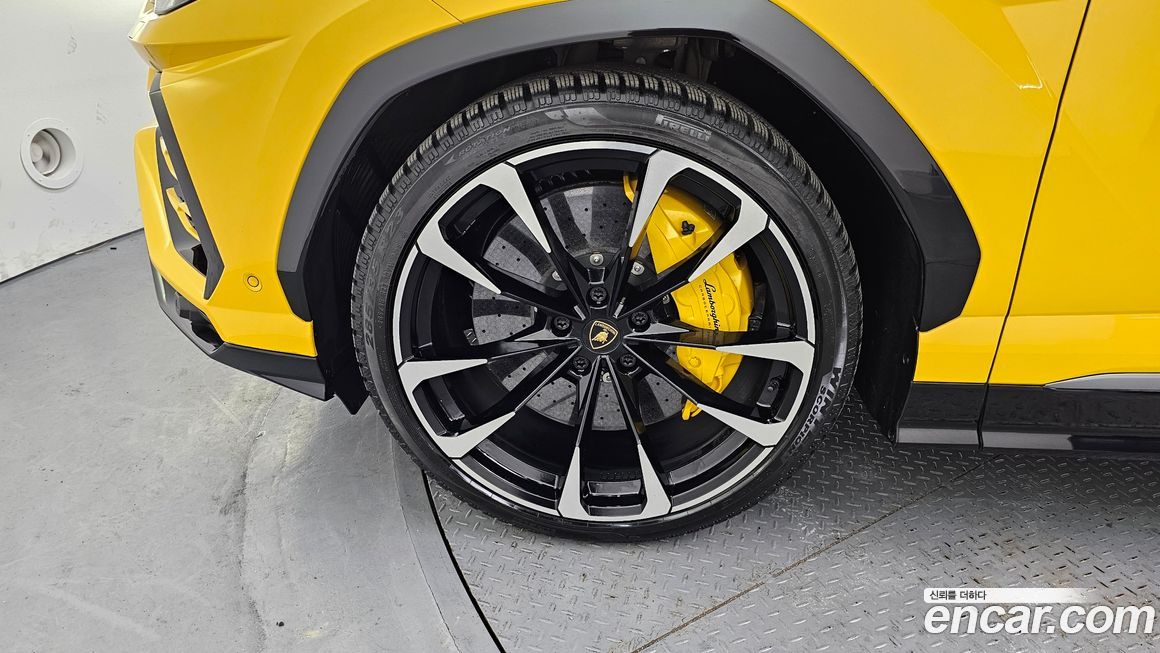 Lamborghini Urus 2020